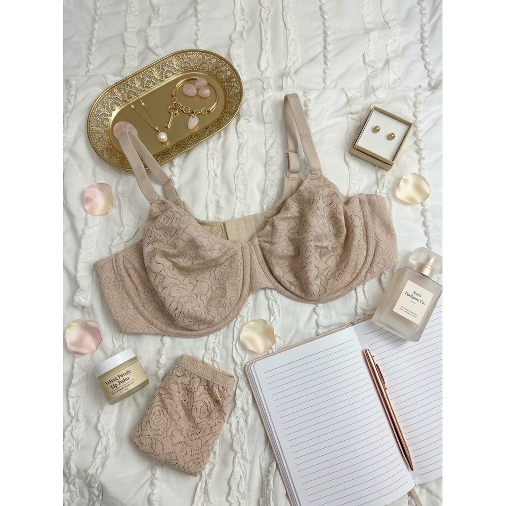 Wacoal Awareness Underwire Bra 855345 Sand Floral Lace 38D